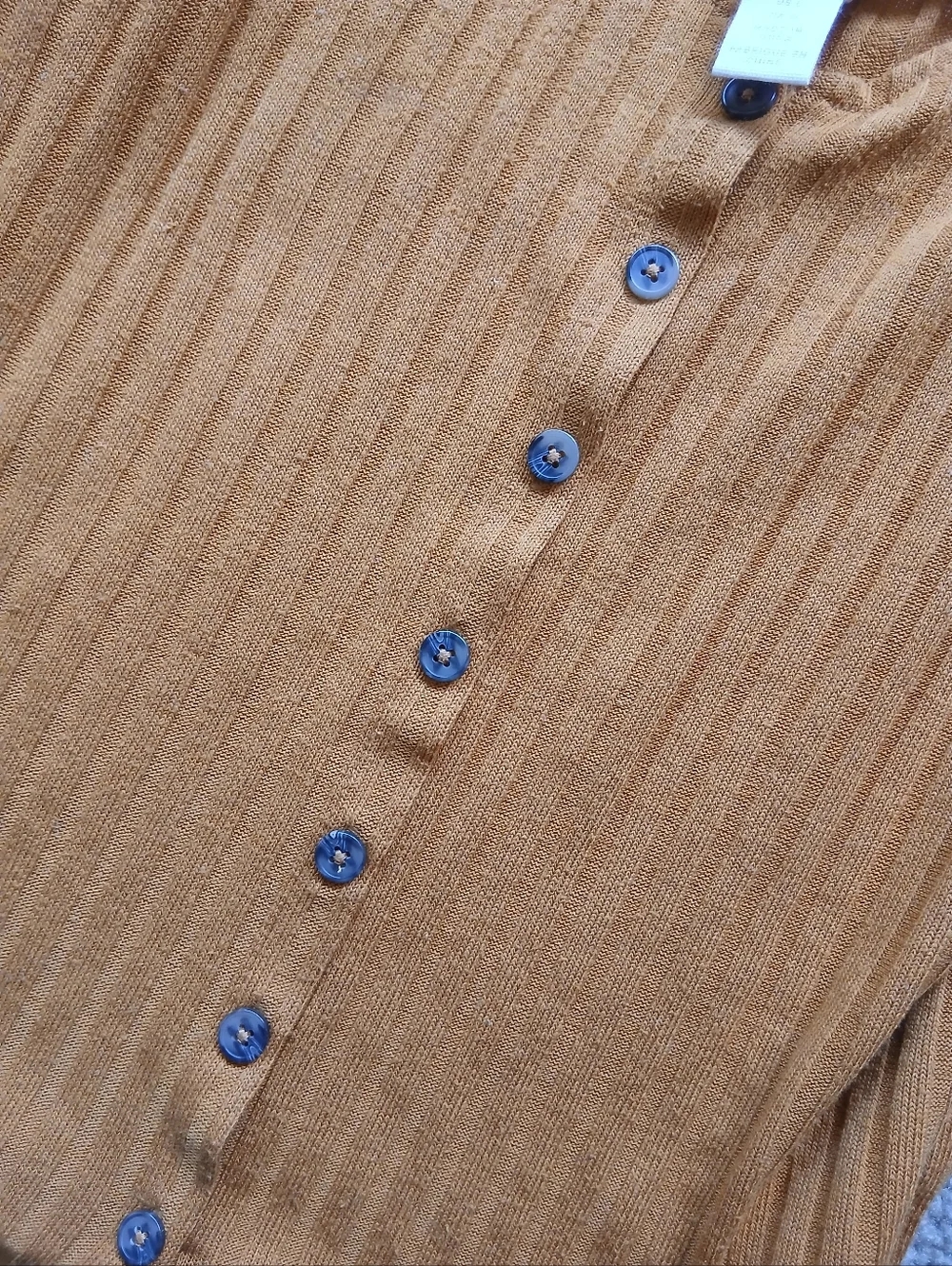 H&M Ribbed Button-Front Tank Top - Picture 3 of 4